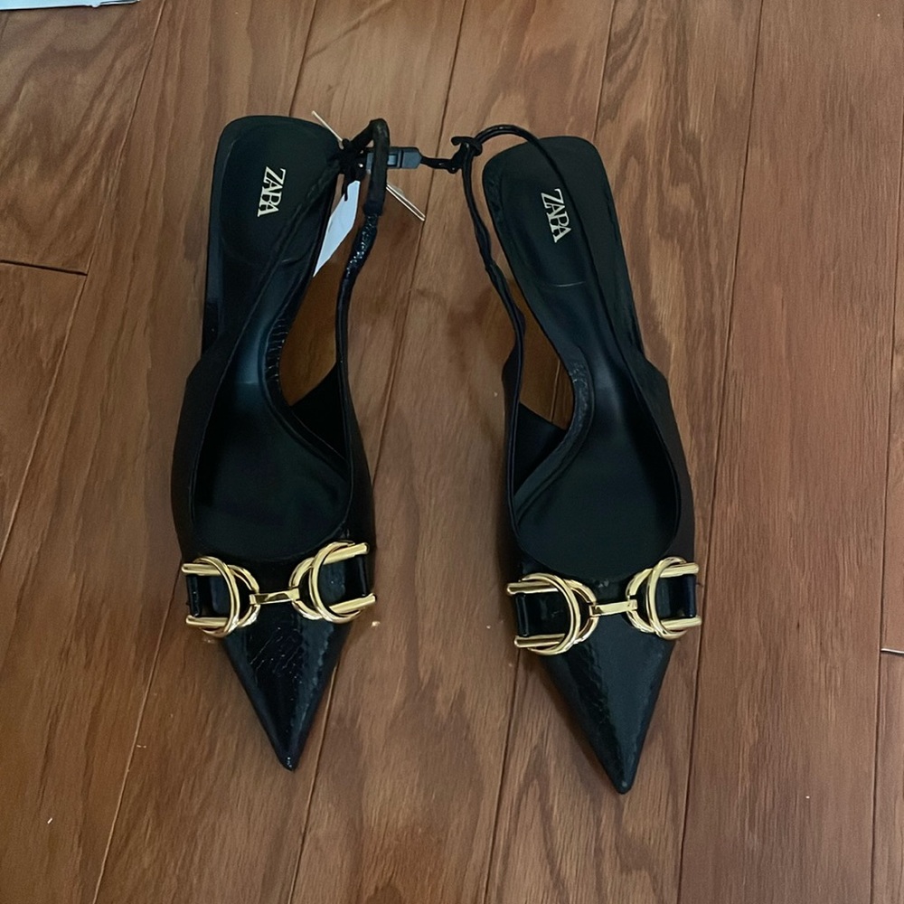NWT Zara kitten heels